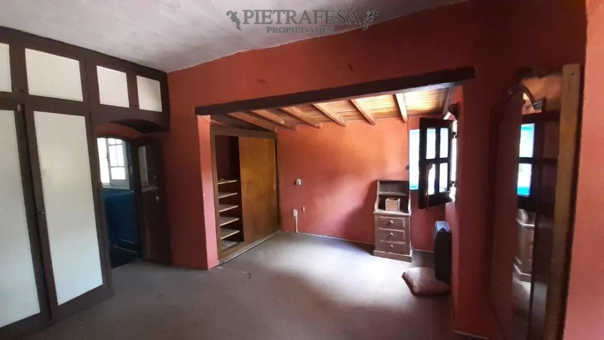 Casa ID.4427 - Casa a la venta - 4 dormitorios - 4 baños - jardín - cochera - Horacio Acosta y Lara - Carrasco Norte