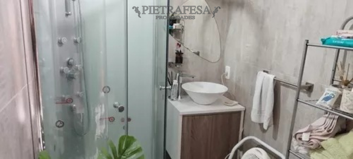 Casa ID.10685 - 2 casas en venta, 6 dormitorios, 2 baños, cochera-Belvedere 