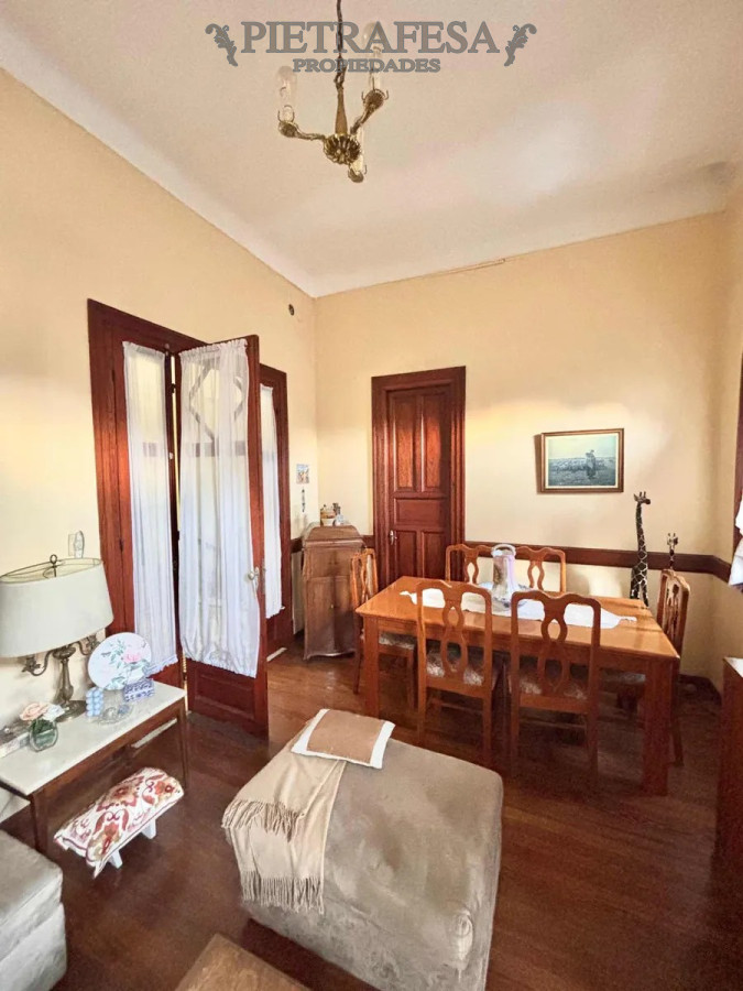 Casa ID.13929 - Casa en venta en Pocitos, 3 dormitorios, 1 baño, terraza.