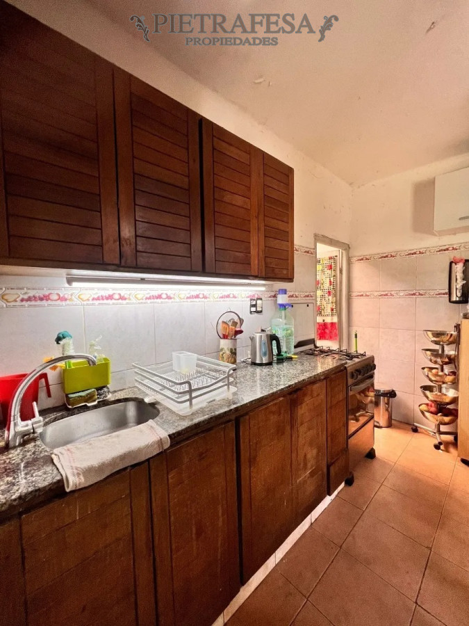 Casa ID.5276 - 2 casas mas galpón en venta, 3 dormitorios, 1 baño y fondo con parrillero- Avenida General San Martín -Brazo Orienta