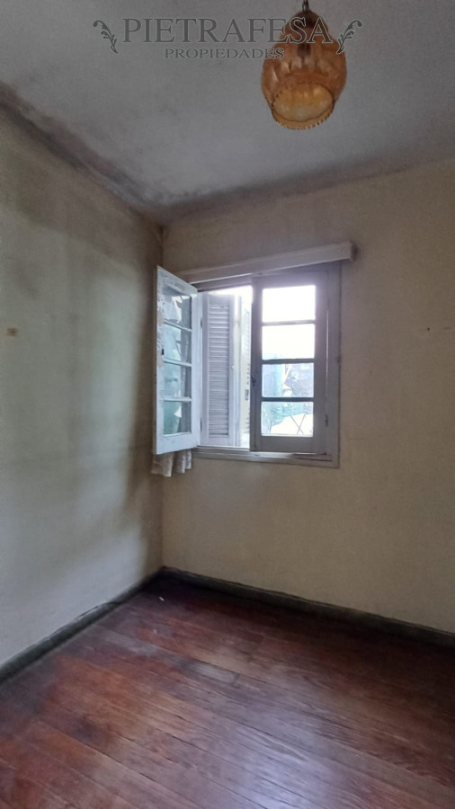 Casa ID.13895 - Casa a reciclar 2 dormitorios, 1 baño- Aires Puros 