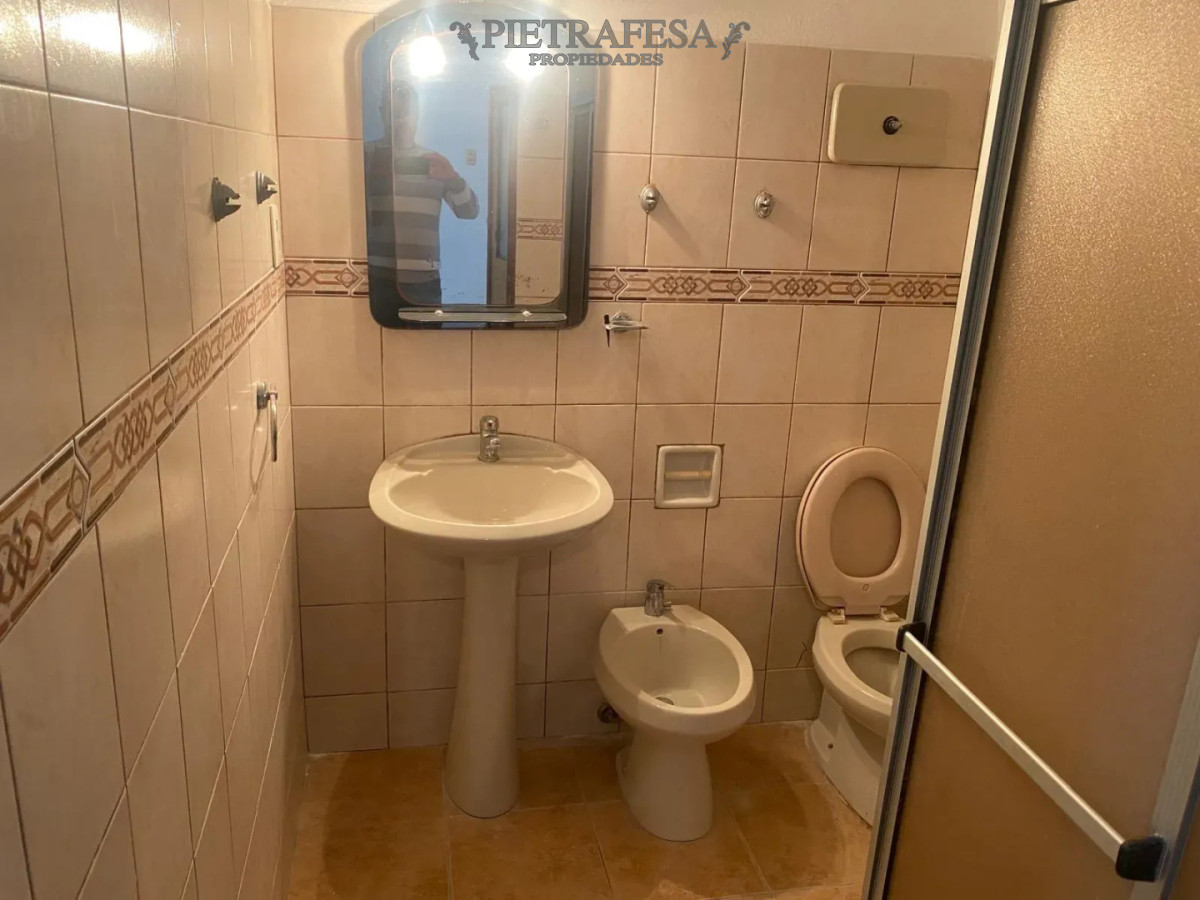 Casa ID.15289 - Casa en alquiler, 2 dormitorios, 1 baño, azotea. Jacinto Vera.