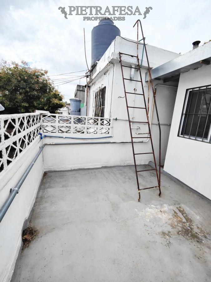 Casa ID.13588 - Casas en alquiler, 5dormitorios, 3 baños, patio, azotea. Paso Molino.