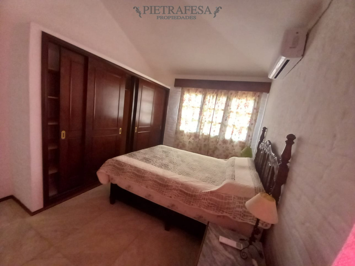 Casa ID.7345 - Casa en venta 4 dormitorios, 3 baños, fondo barbacoa y garaje-Parada 23 -Punta del Este 