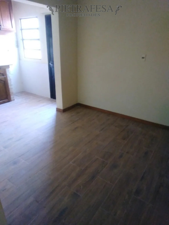 Casa ID.4057 - Casa en venta con renta - 2 dormitorios 1 baño con patio - Cochera - Av. Corrientes - Maroñas