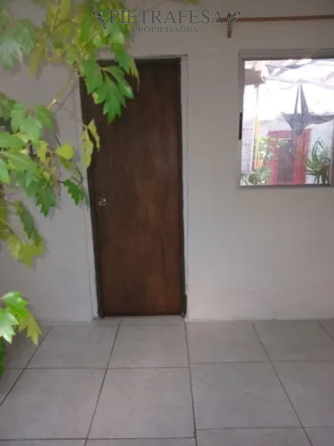 Casa ID.13580 - Casa en alquiler, 1dormitorio, 1baño, patio. Peñarol.