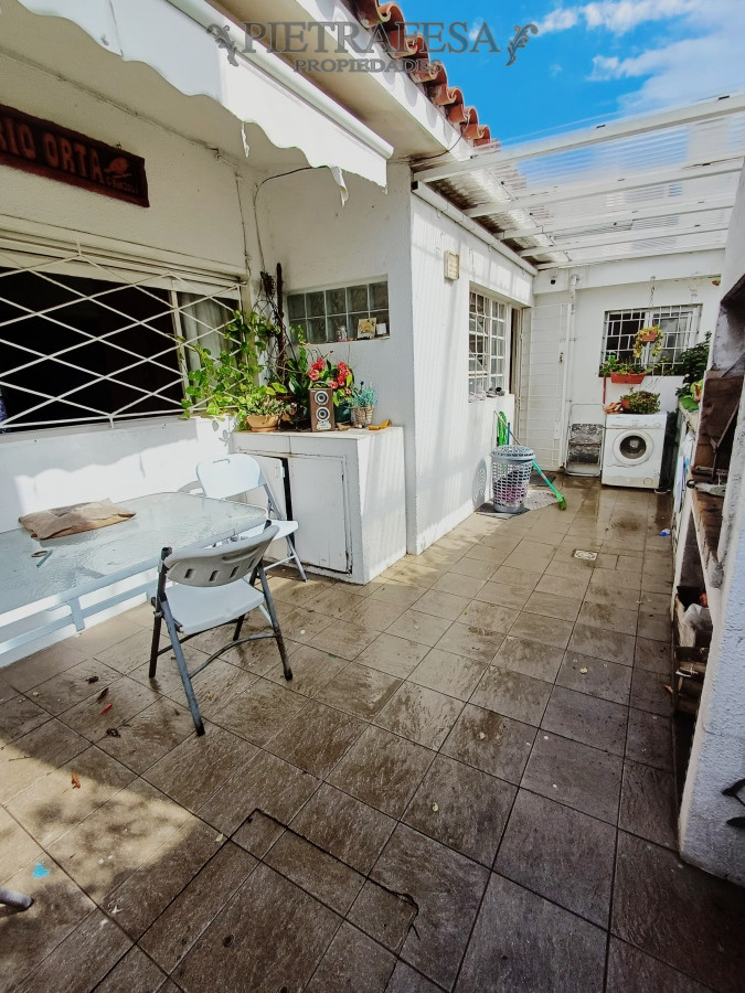 Casa ID.8814 -  Casa en venta, 4 dormitorios, 3 baños, fondo con parrillero, garaje, Av Gral Rivera, Malvin