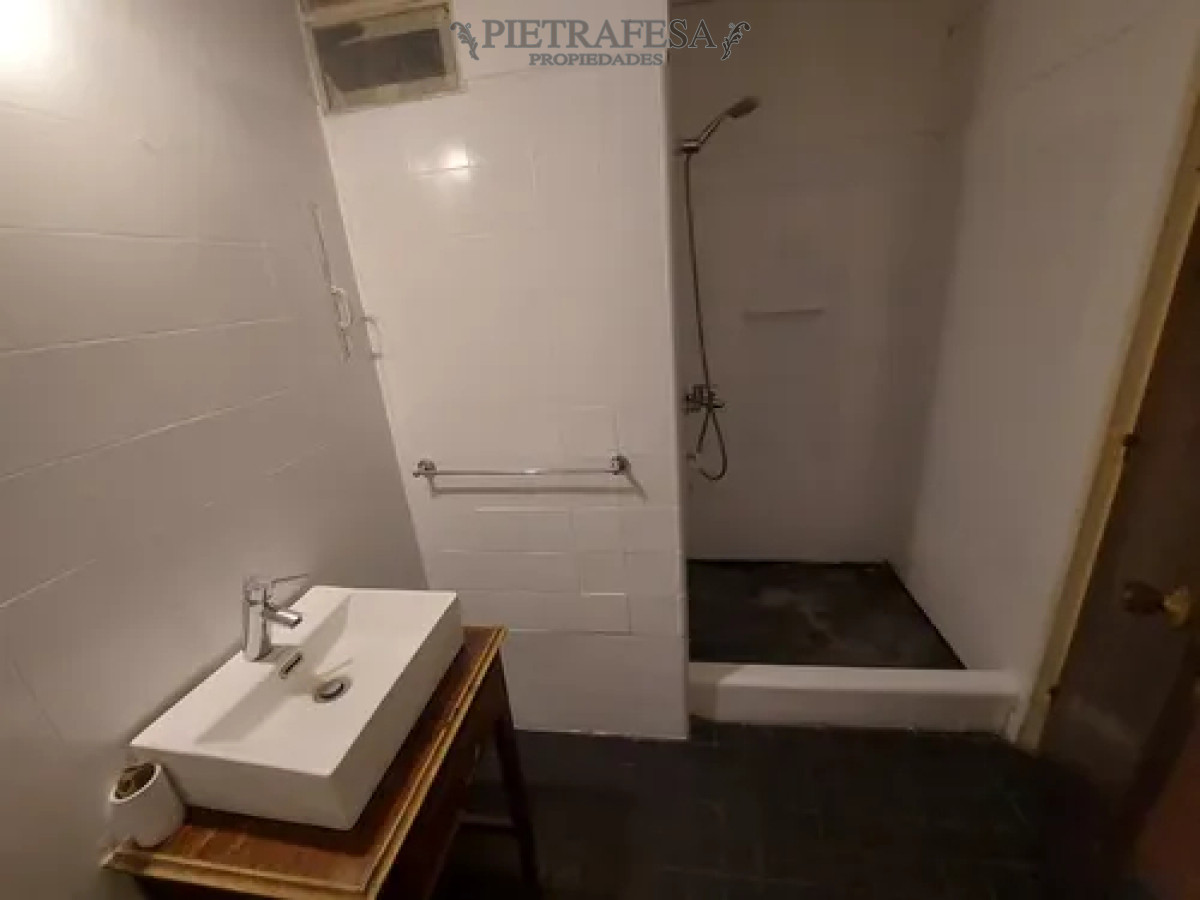 Casa ID.14336 - Casa en venta, 4 dormitorios, 3 baños, patio con parrillero, garaje doble. Puertito del Buceo.