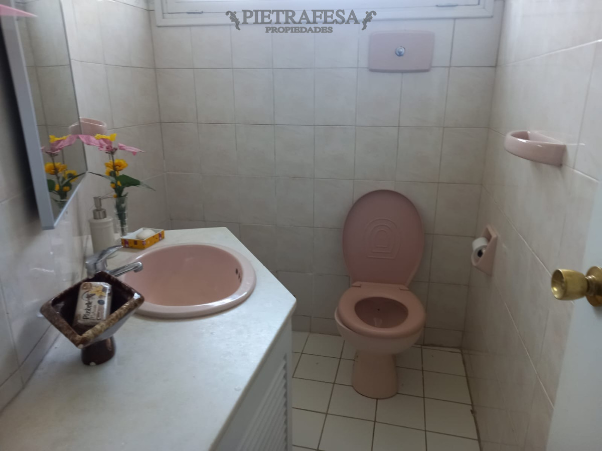 Casa ID.7345 - Casa en venta 4 dormitorios, 3 baños, fondo barbacoa y garaje-Parada 23 -Punta del Este 