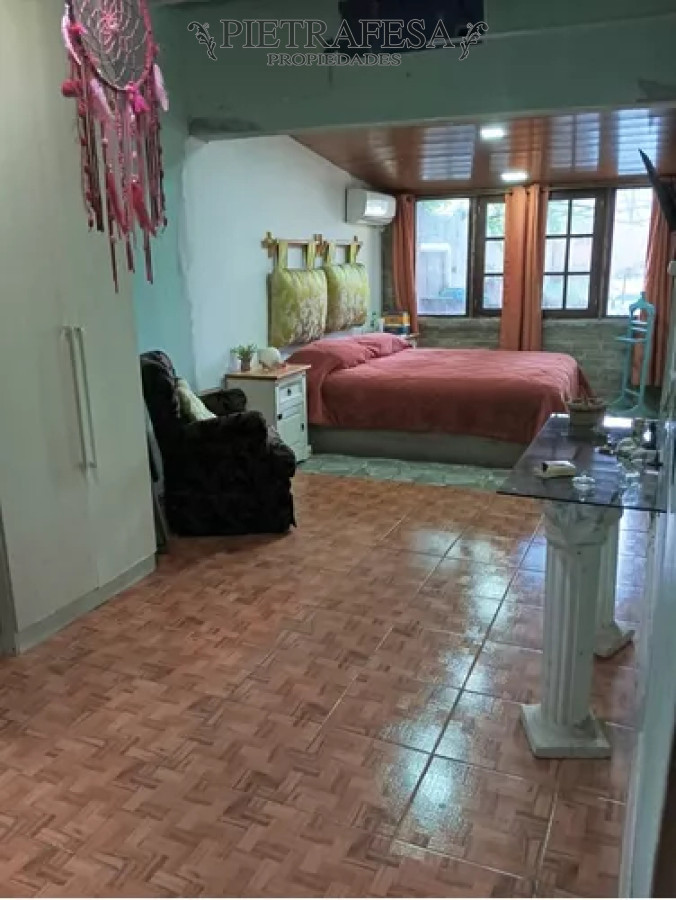 Casa ID.12701 - Casa en venta, 8dormitorios, 2baños, patio, cochera, piscina. El Pinar.