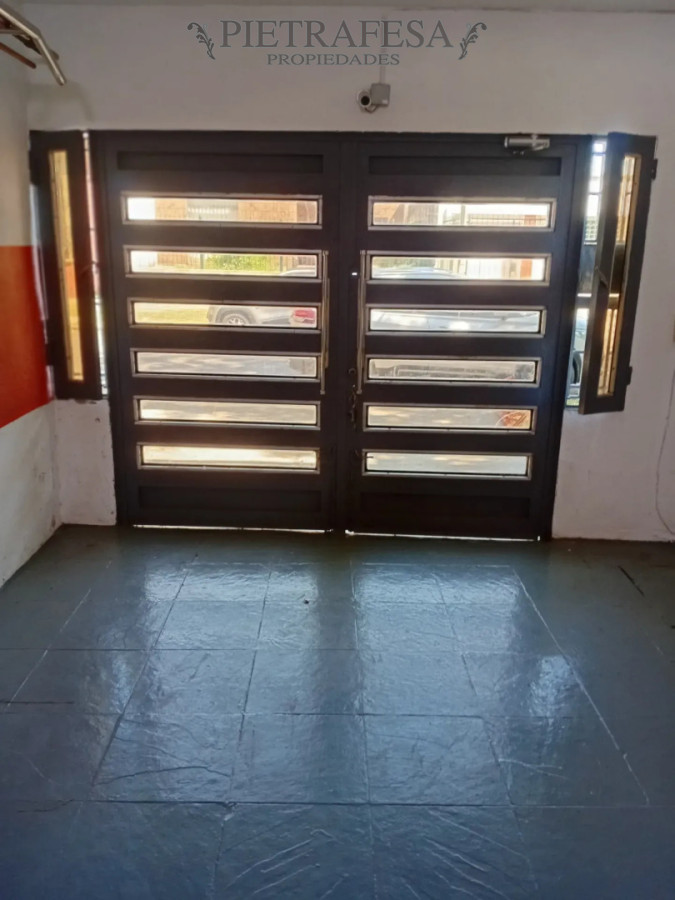 Casa ID.15836 - Casa en alquiler, 3 dormitorios, 3 baños, patio, garaje. Capurro.