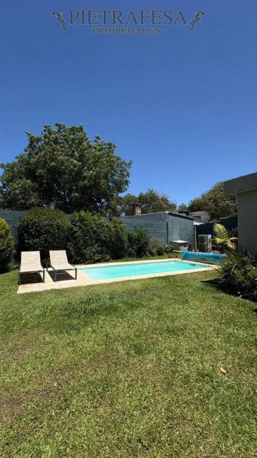 Casa ID.15020 - Casa en venta, 4 dormitorios, 3 baños, patio, barbacoa, piscina, cochera. Lagomar.