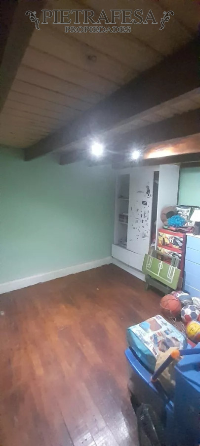 Casa ID.11239 - Casa en venta, 5 dormitorios, 1 baño-Aguada