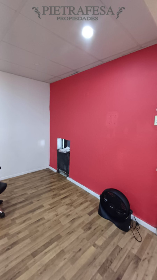 Casa ID.13885 - Casa amplia en venta 2 dormitorios, 1 baño, cochera-Maroñas