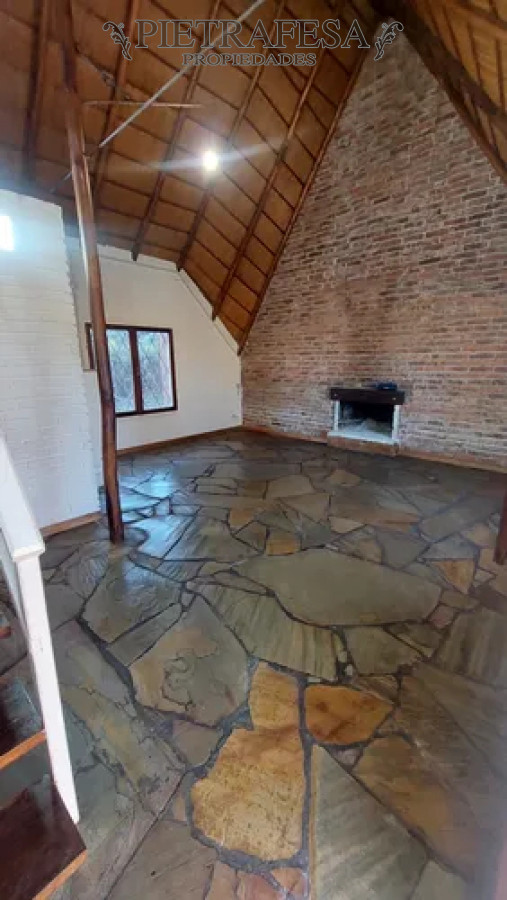 Casa ID.14323 - Casa en alquiler, 2 dormitorios, 1 baño, patio, cochera. Medanos de Solymar.