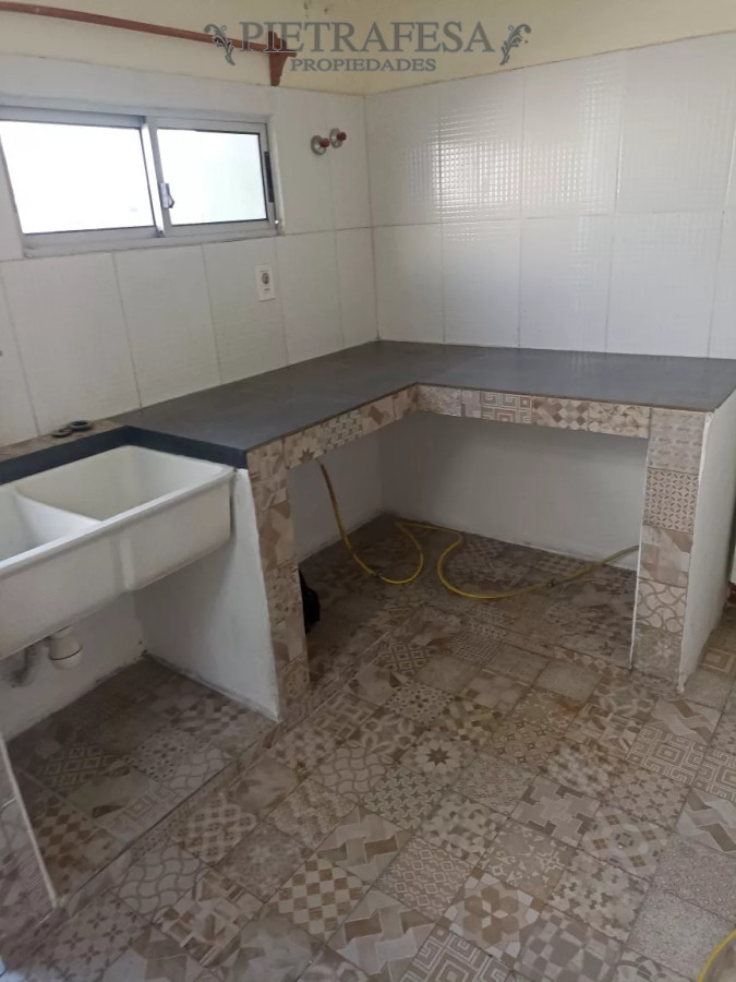 Casa ID.12164 - Casa en venta 4 dormitorios, 2 baños, azotea, unión
