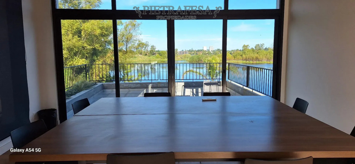 Casa ID.16440 - Casa en venta con renta - 2 dormitorios - 1 baño - Cochera