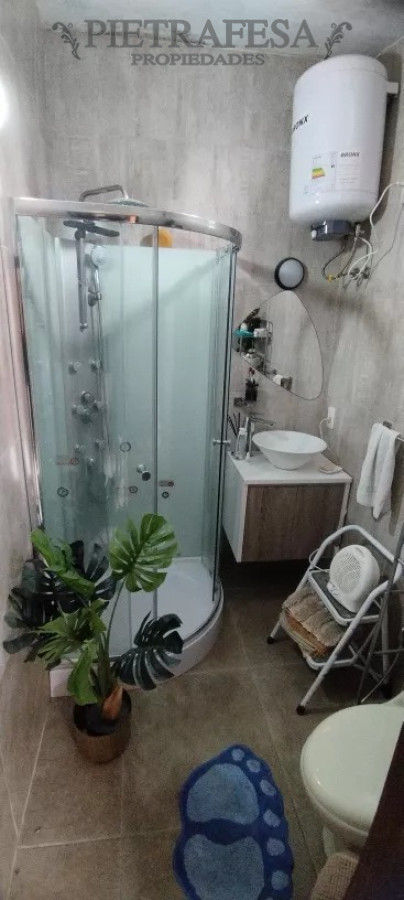 Casa ID.10685 - 2 casas en venta, 6 dormitorios, 2 baños, cochera-Belvedere 