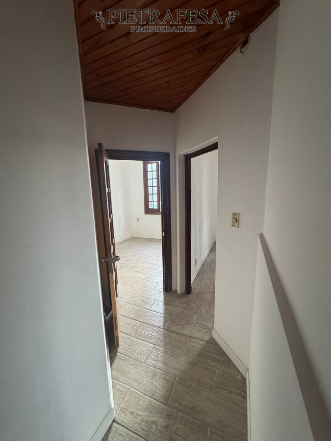 Casa ID.12234 - Casa en alquiler, 2 dormitorios, 1baño. Malvin. 