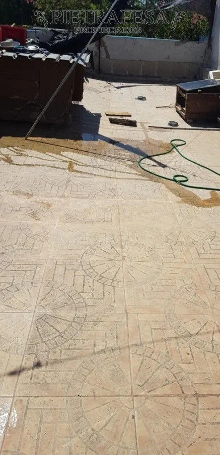 Casa ID.906 - Casa con renta en venta  4 dormitorios 1 baño Guaviyu La Figurita  