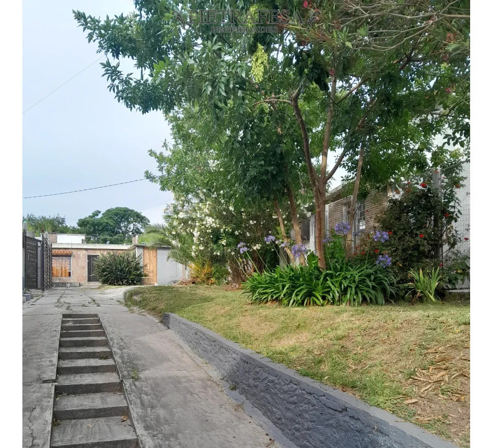 Casa ID.15008 - Casa en venta, 1 dormitorio, 1 baño, patio. Cerrito.