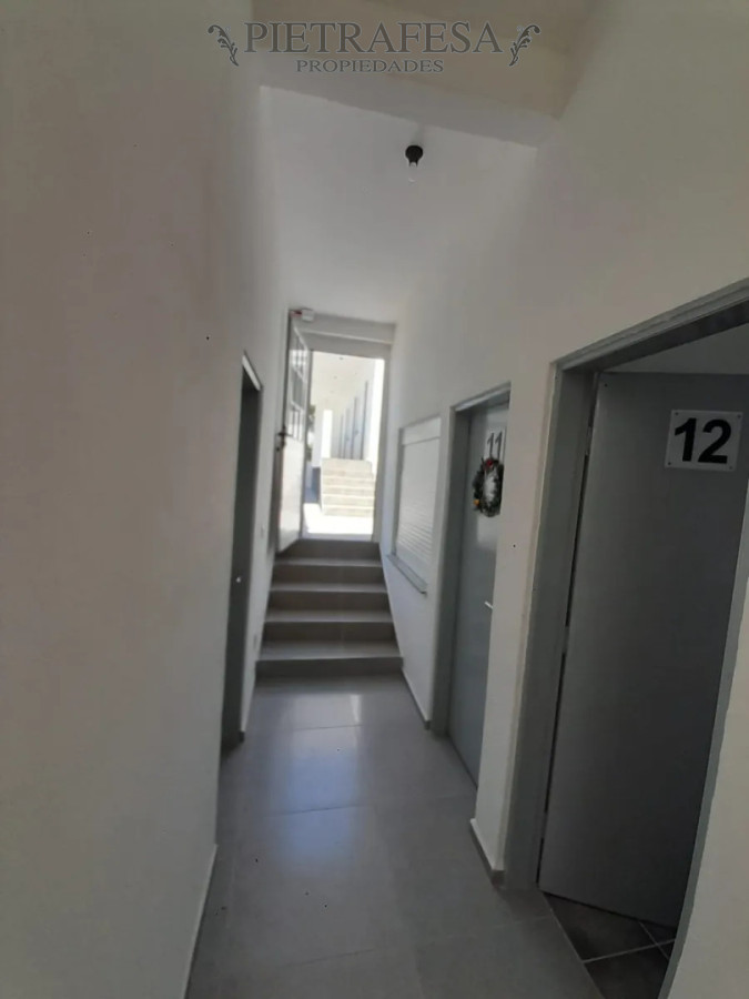 Casa ID.15038 - Casa remodelada en venta, 15 habitaciones, 16 baños, patio, cocheras. Reducto.