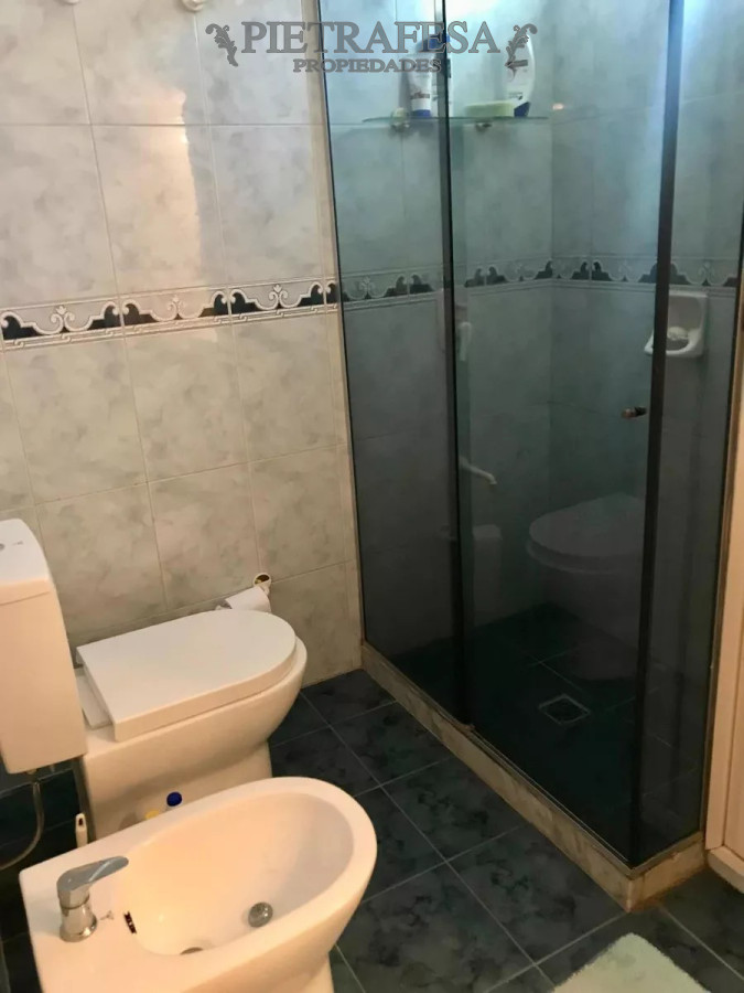 Casa ID.8990 - Casa en venta 3 dormitorios, 3 baños, patio, gje- Buceo