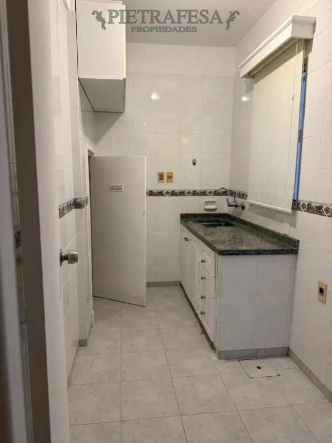 Casa ID.15914 - Casa en alquiler, 1 dormitorio, 1 baño, patio. Parque Batlle.