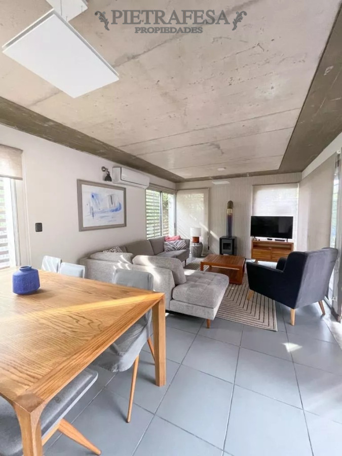 Casa ID.9844 - Casa en venta 3 dormitorios, 3 baños, patio-Carrasco