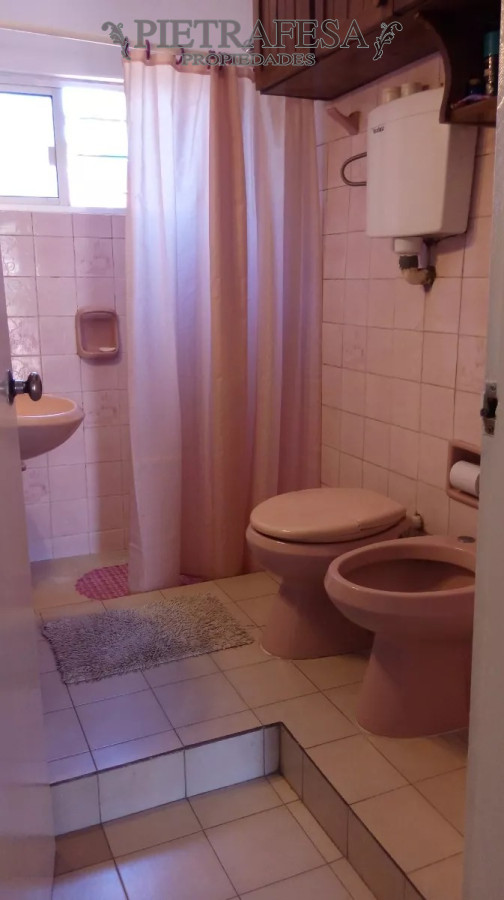 Casa ID.7544 - Casa en venta 3 dormitorios, 1 baño, cochera, frente y fondo- José Mármol - La Teja