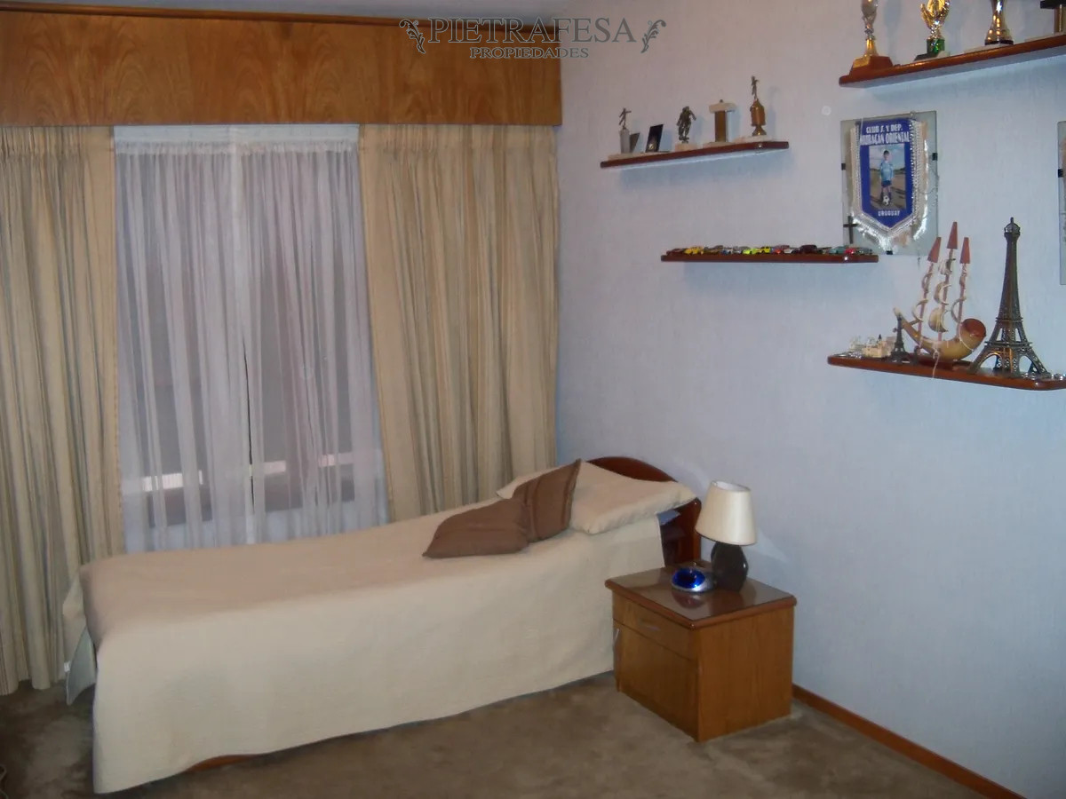 Casa ID.13858 - Casa en venta con piscina, 3 dorm, 4 baños, garaje-Colón 