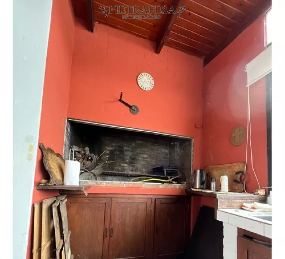 Casa ID.10382 - Casa en alquiler, 3dorm, 2 baños, patio, barbacoa. Pocitos.