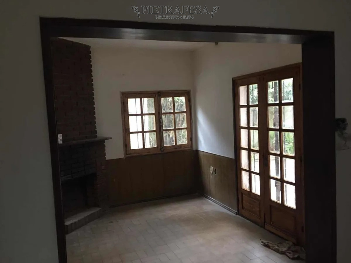 Casa ID.3342 - Casa en venta con renta 3 dormitorios 2 baños, fondo con parrillero y garaje-Costa Rica-Carrasco