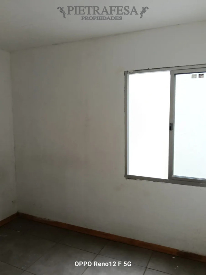 Casa ID.15942 - Casa en alquiler, 1 dormitorio, 1 baño, patio. Cerrito.