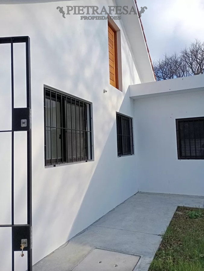Casa ID.10750 - Casa en venta 3 dormitorios,4 baños, cochera- Parque de Solymar