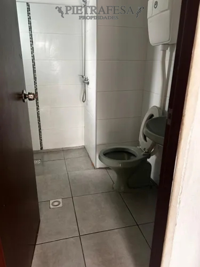 Casa ID.14164 - Casa en alquiler, 3 dormitorios, 1 baño, terraza con parrillero. Flor de Maroñas.