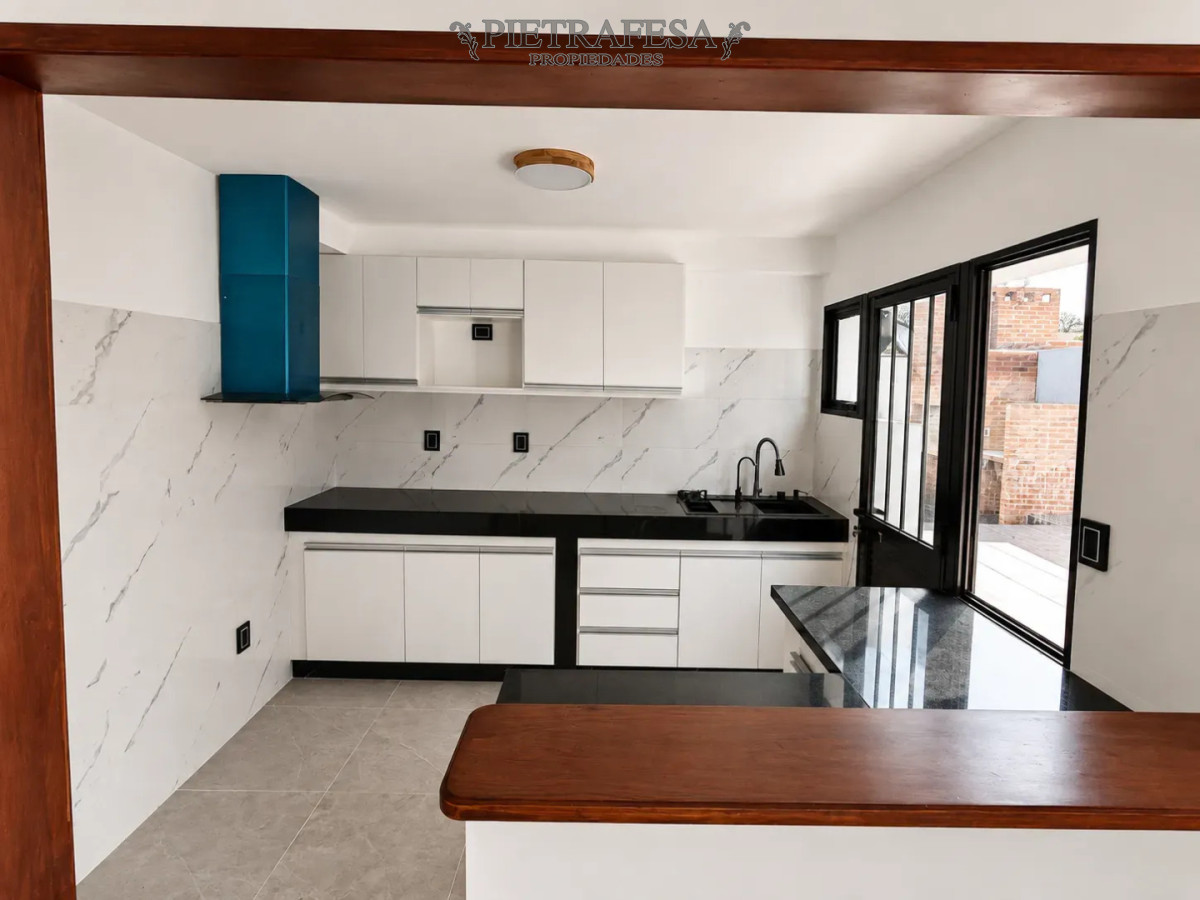 Casa ID.16372 - Casa en venta a estrenar - 5 dormitorios - 2 baños - Patio - Cochera SOLYMAR 