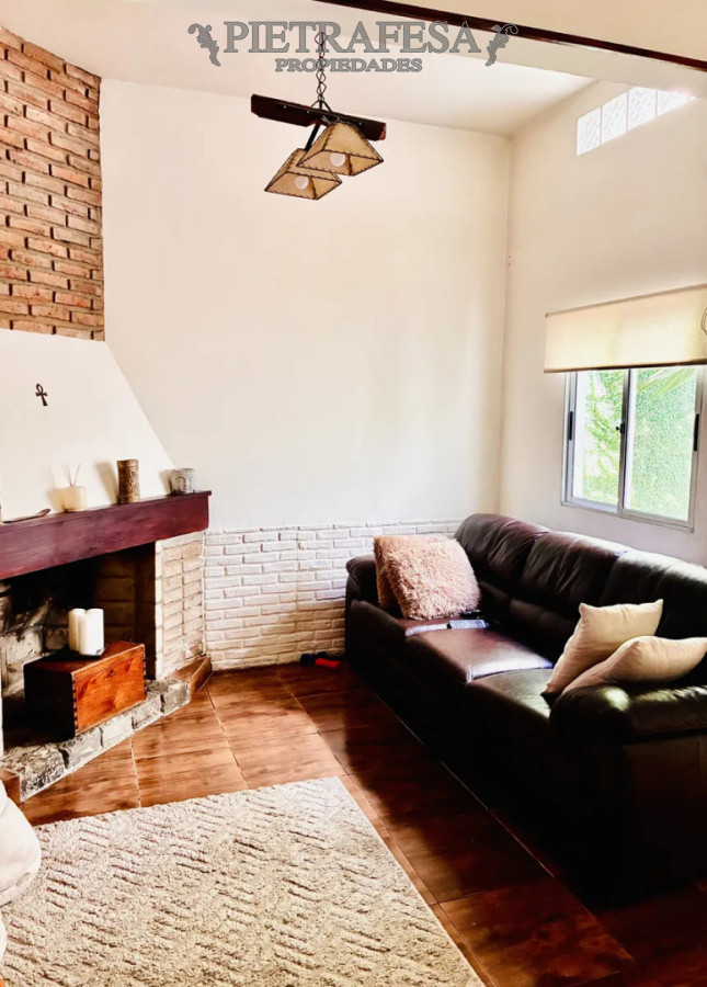 Casa ID.15033 - Casa en venta 3 dormitorios. 2 baños, patio, cochera, Tres Cruces.