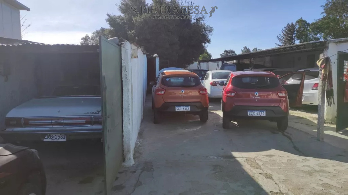 Casa ID.10986 - Casa en venta, 3 dorm, 3 baños, fondo, barbacoa, cochera