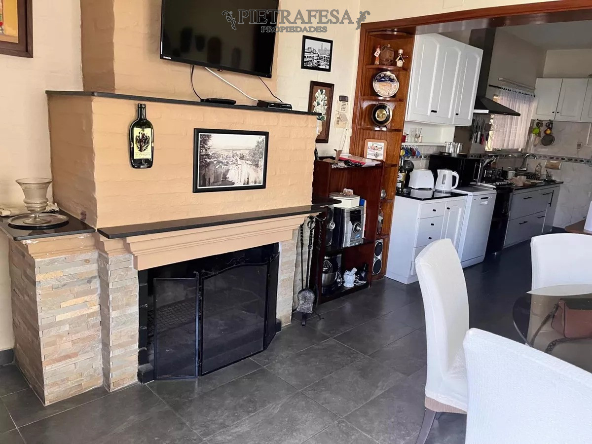 Casa ID.13058 - Casa en venta 3 dormitorios, 3 baños, gje- Punta Gorda