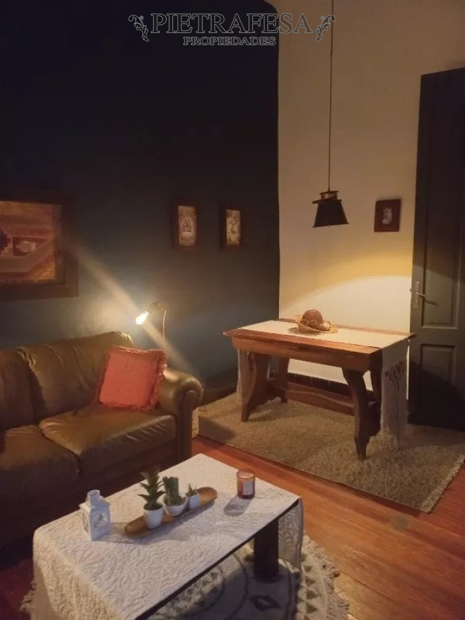 Casa ID.5832 - Casa en venta 3 dormitorios, 1 baño y azotea con parrillero- Miñones- Punta Carretas