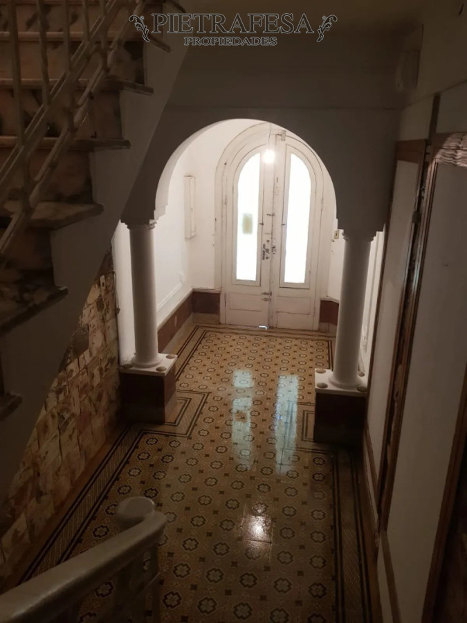 Casa ID.15593 - Casa en alquiler, 2 dormitorios, 1 baño, azotea, cochera. Curva de Maroñas.