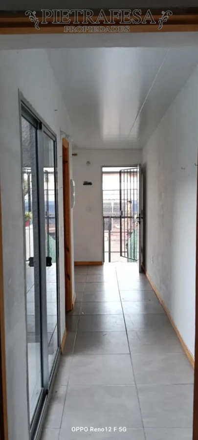 Casa ID.15942 - Casa en alquiler, 1 dormitorio, 1 baño, patio. Cerrito.