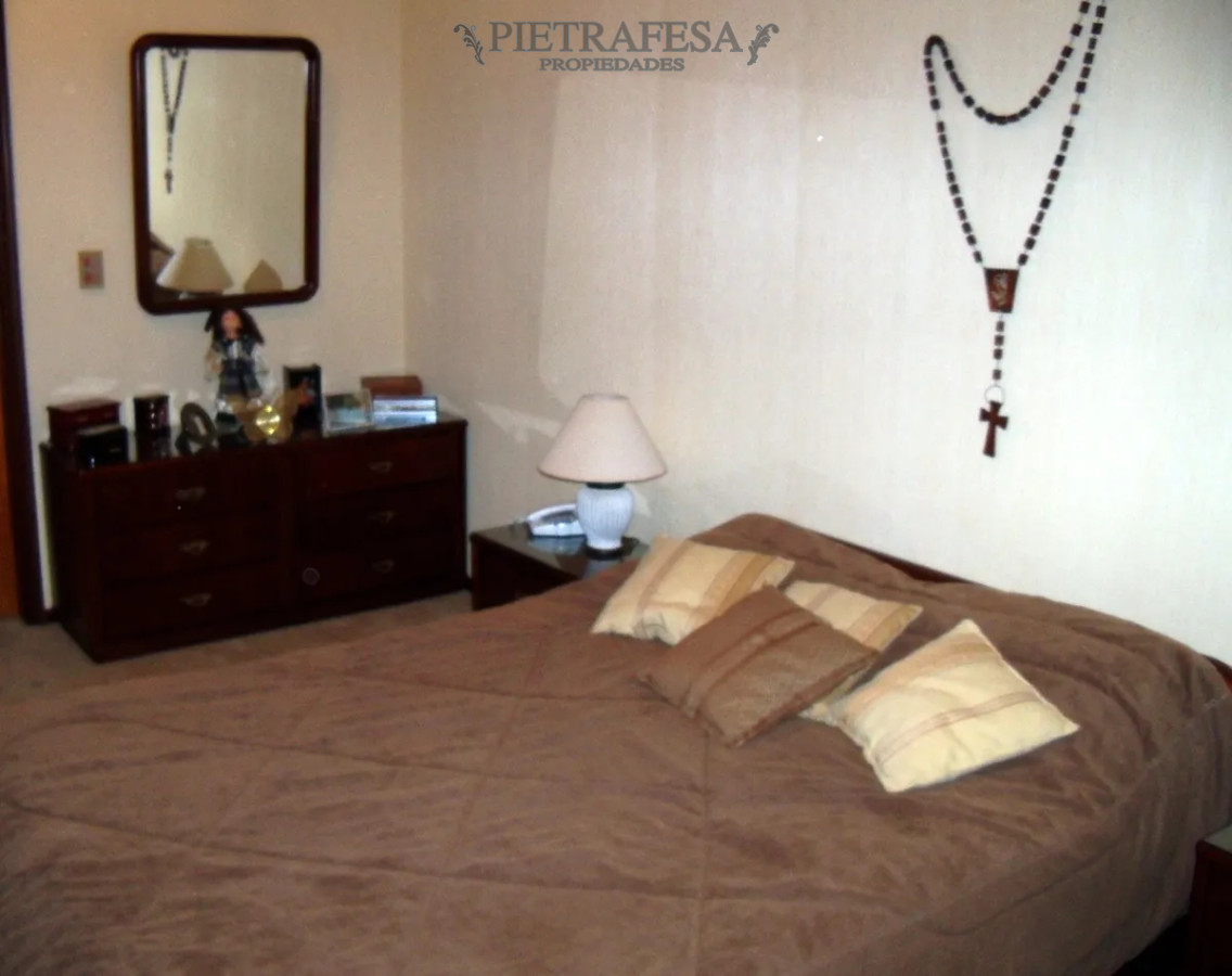 Casa ID.13858 - Casa en venta con piscina, 3 dorm, 4 baños, garaje-Colón 