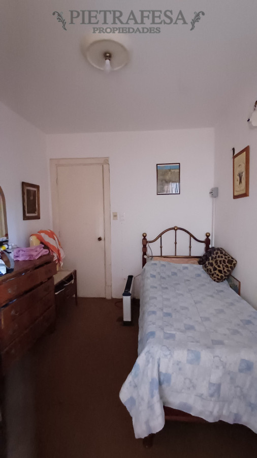 Casa ID.7322 - Casa en venta 5 dormitorios, 4 baños, fondo con piscina y garaje-Basilea-Carrasco