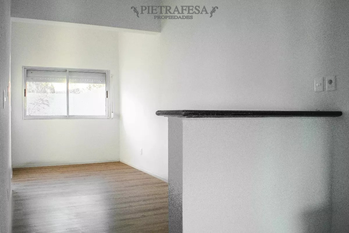 Casa ID.10150 - Casa en venta con renta 2 dormitorios, 1 baño, cochera y patio-Maroñas