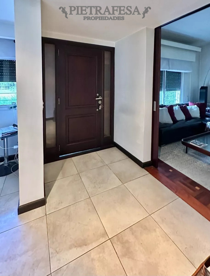 Casa ID.6238 - Casa en venta 3 dormitorios, 3 baños, fondo con barbacoa, piscina y garaje-Lancasteriana-Carrasco Norte