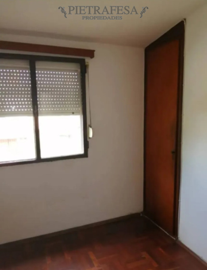 Casa ID.15197 - Casa en venta, 3 dormitorios, 2 baños, patio, cochera. La Teja.