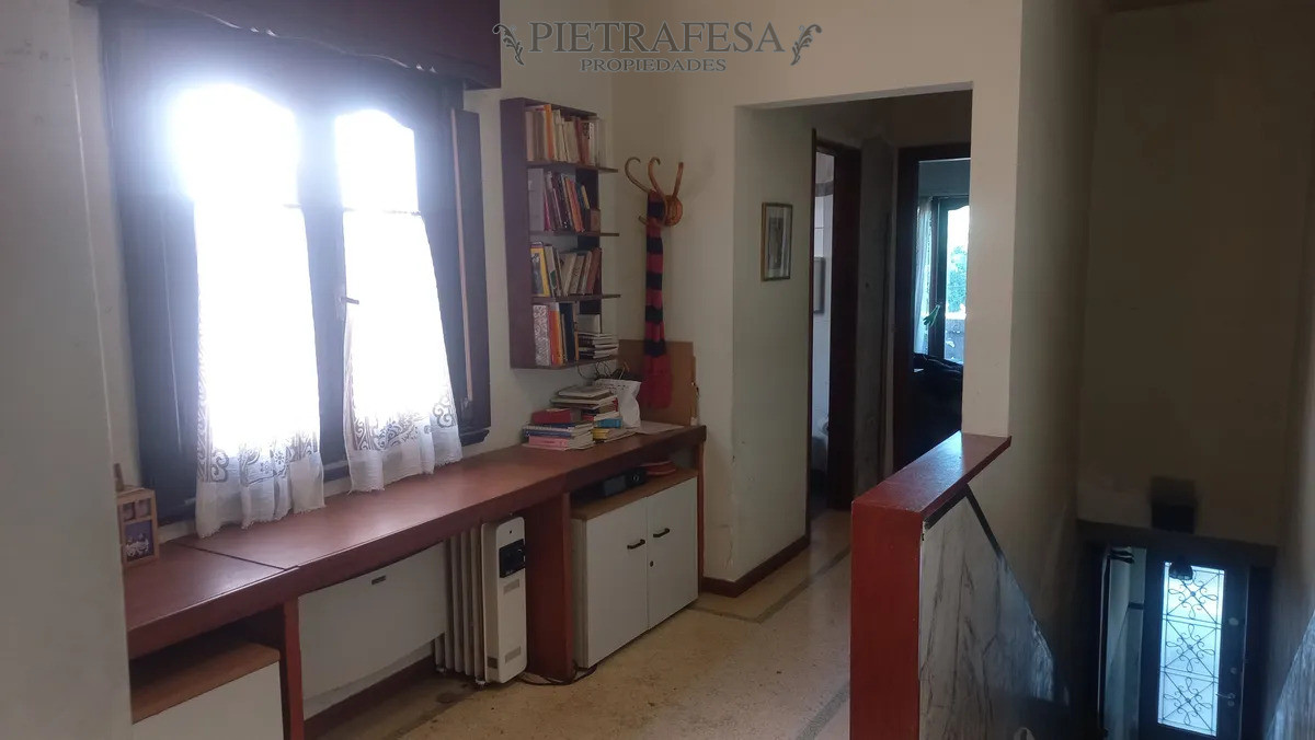 Casa ID.15014 - Casa en venta, 3 dormitorios, 2 baños, patio con parrillero. Punta Carretas.