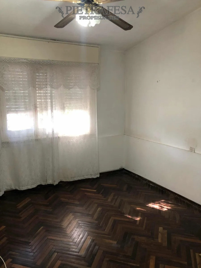 Casa ID.13641 - Casa en venta 2 dormitorios, 2 baños, fondo- garaje-La Blanqueada 